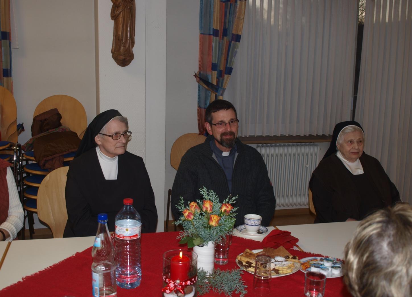 Besuch der Schwestern im Haus der Begegnung
