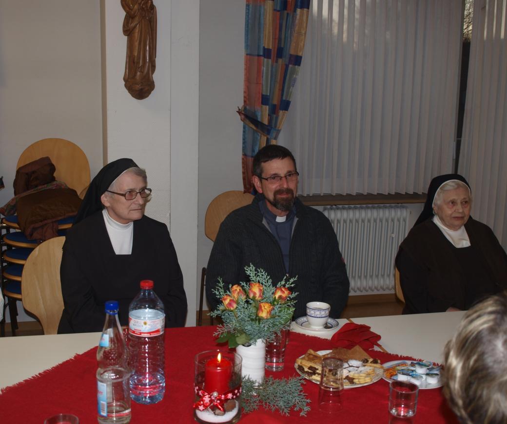 Besuch der Schwestern im Haus der Begegnung