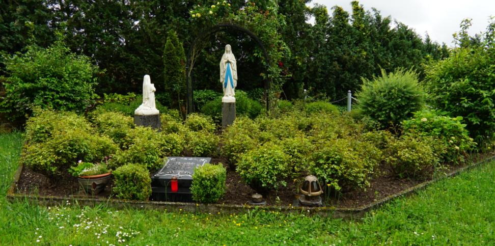 Blick auf Madonnen-Statue