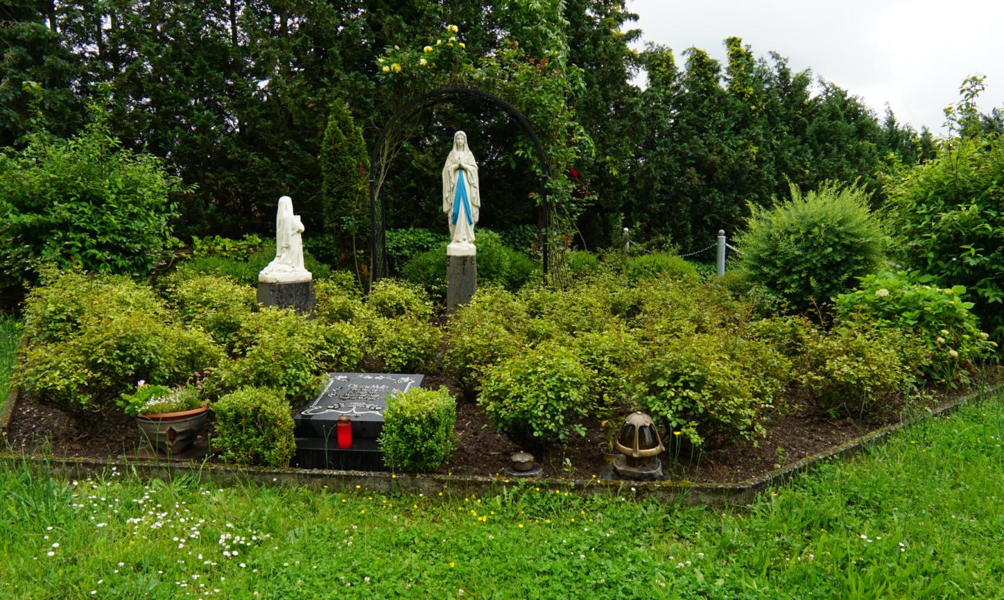 Blick auf Madonnen-Statue