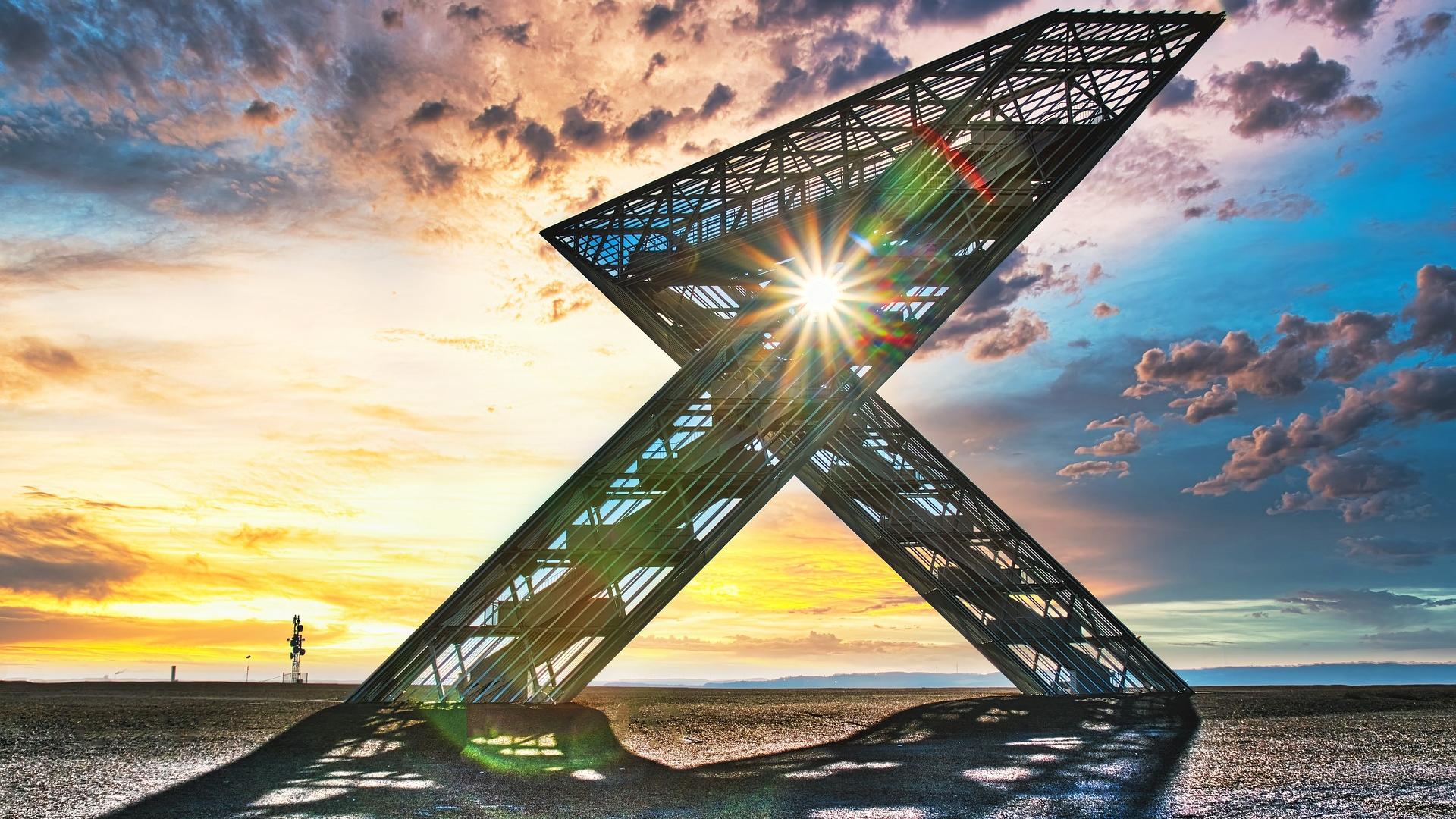 Saar-Polygon bei Sonnenuntergang