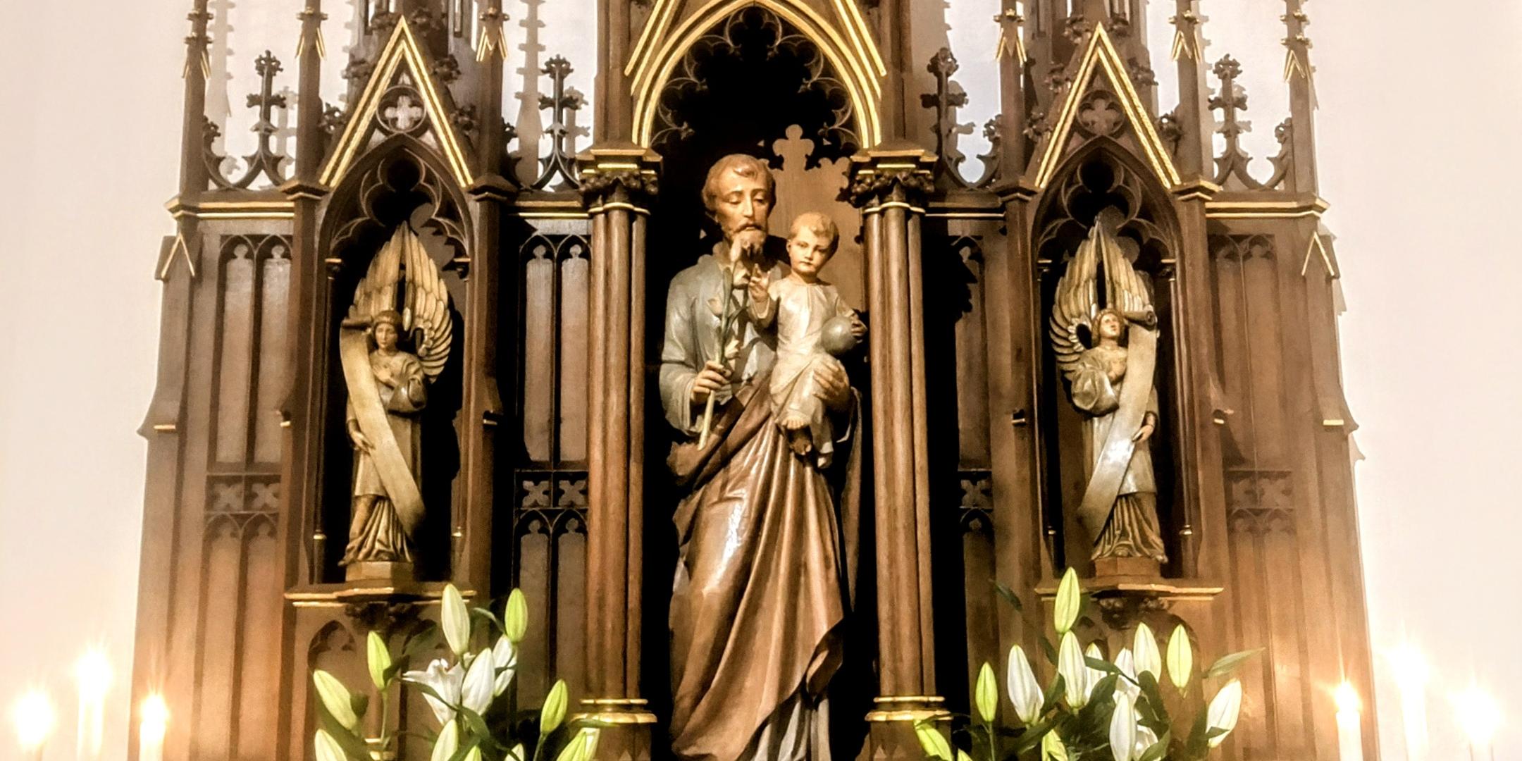 Josefsaltar in der Kirche St. Josef (c) Lars Felix Reiplinger Josefsaltar in der Kirche St. Josef