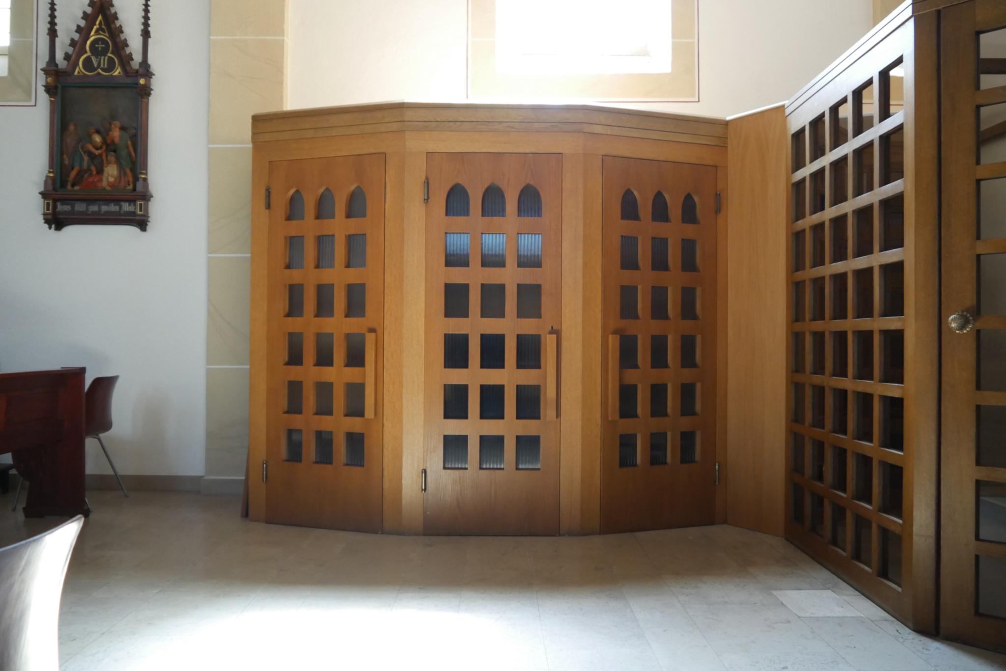 Beichtstuhl in der Kirche St. Josef